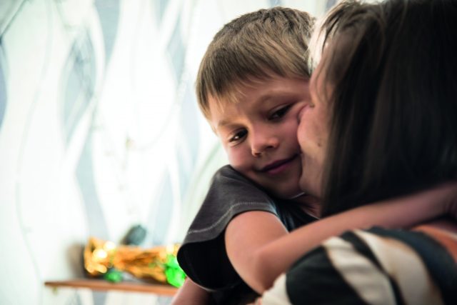 Incrementa el número de niños que han perdido el cuidado de sus padres