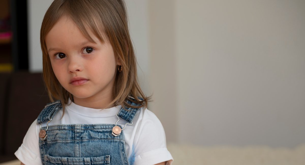 cuidado parental de una niña